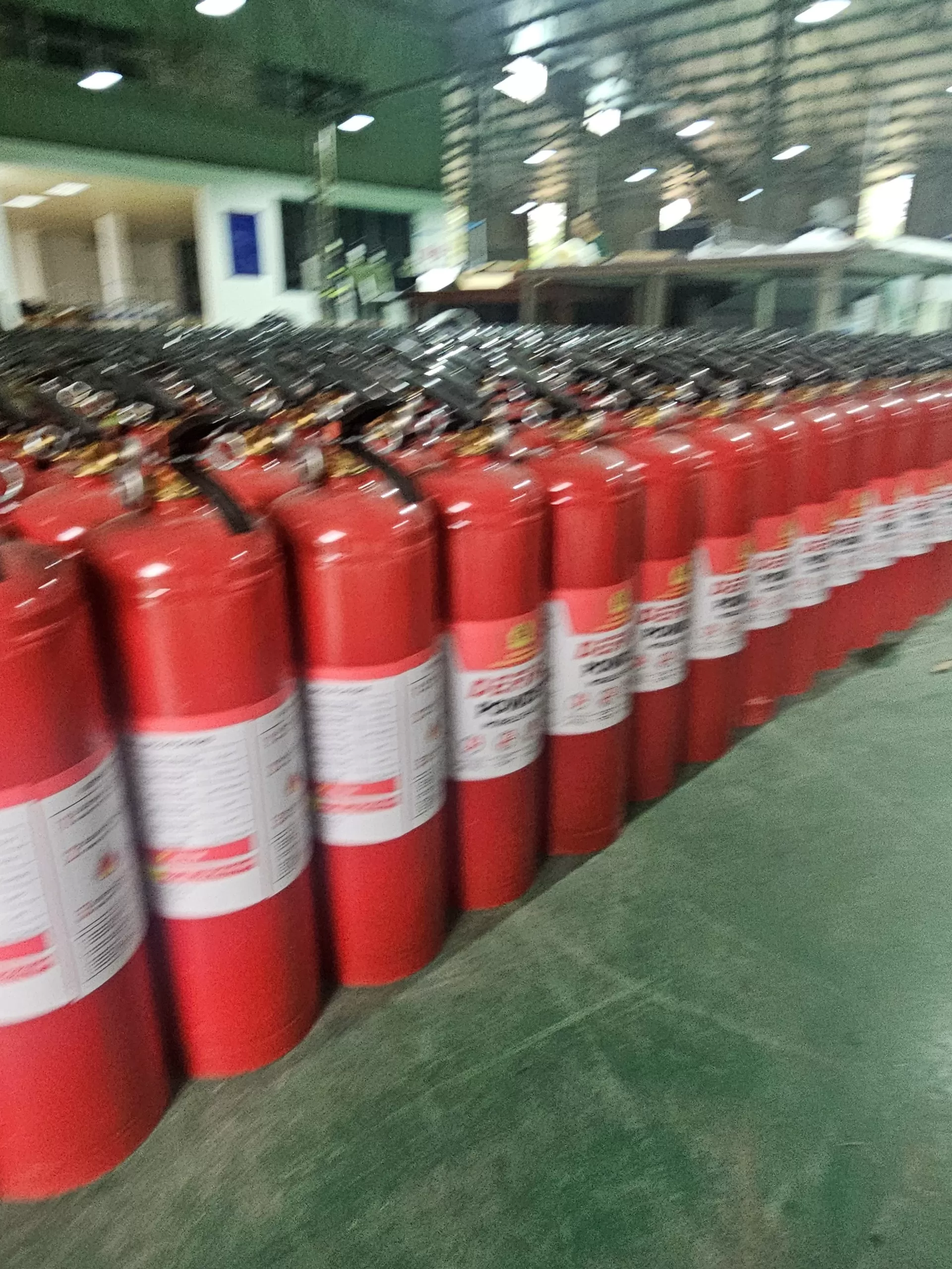 Bình chữa cháy bột ABC 4kg DeFire DF-ABC4 (Bộ Công An)