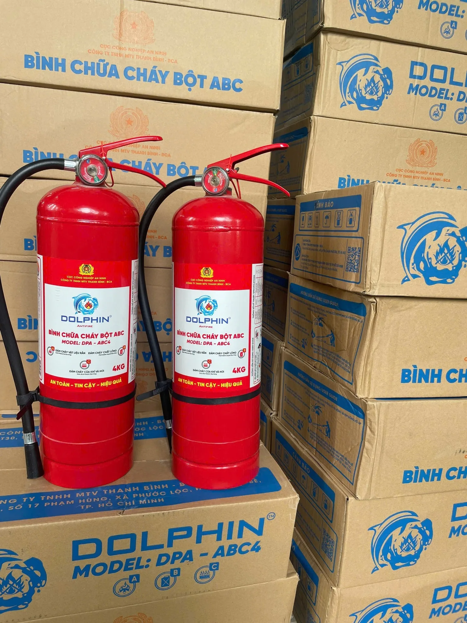 Bình chữa cháy bột ABC 4kg Dolphin DPA-ABC4 (Bộ Công An)