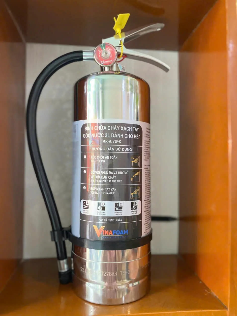 Bình chữa cháy nhà bếp VinaFoam V3F-K (Tem kiểm định)