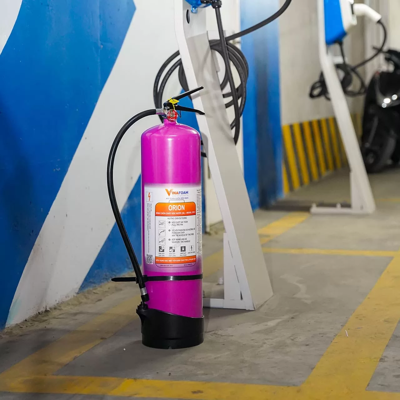 Bình chữa cháy Pin Lithium đa năng VinaFoam ORION 6L OR-6